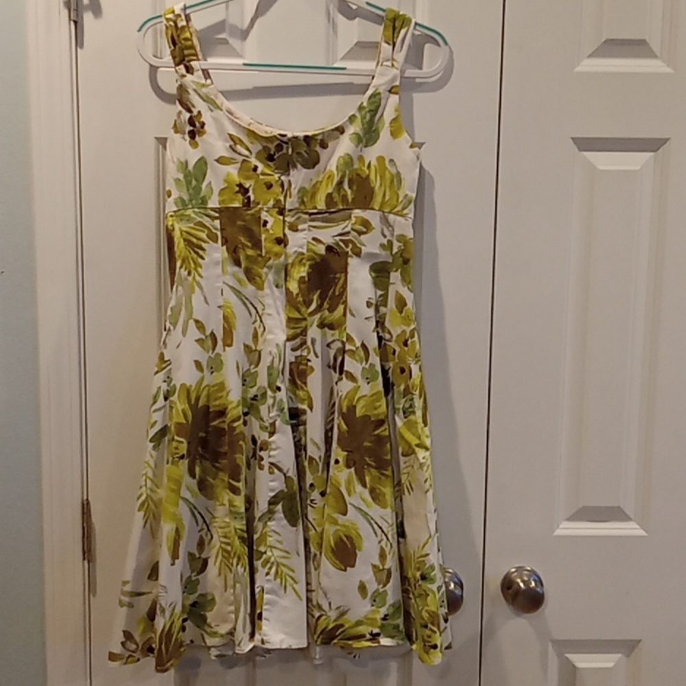 New Directions Midi Dress with Green and White Leaf Pattern - Picture 4 of 7
